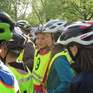 fahrrad2018_04 Montessori-Schulzentrum Leipzig - Neuigkeiten Grundschule - Hoch auf dem gelben Fahrrad