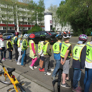fahrrad2018_09 Montessori-Schulzentrum Leipzig - Neuigkeiten Grundschule - Hoch auf dem gelben Fahrrad